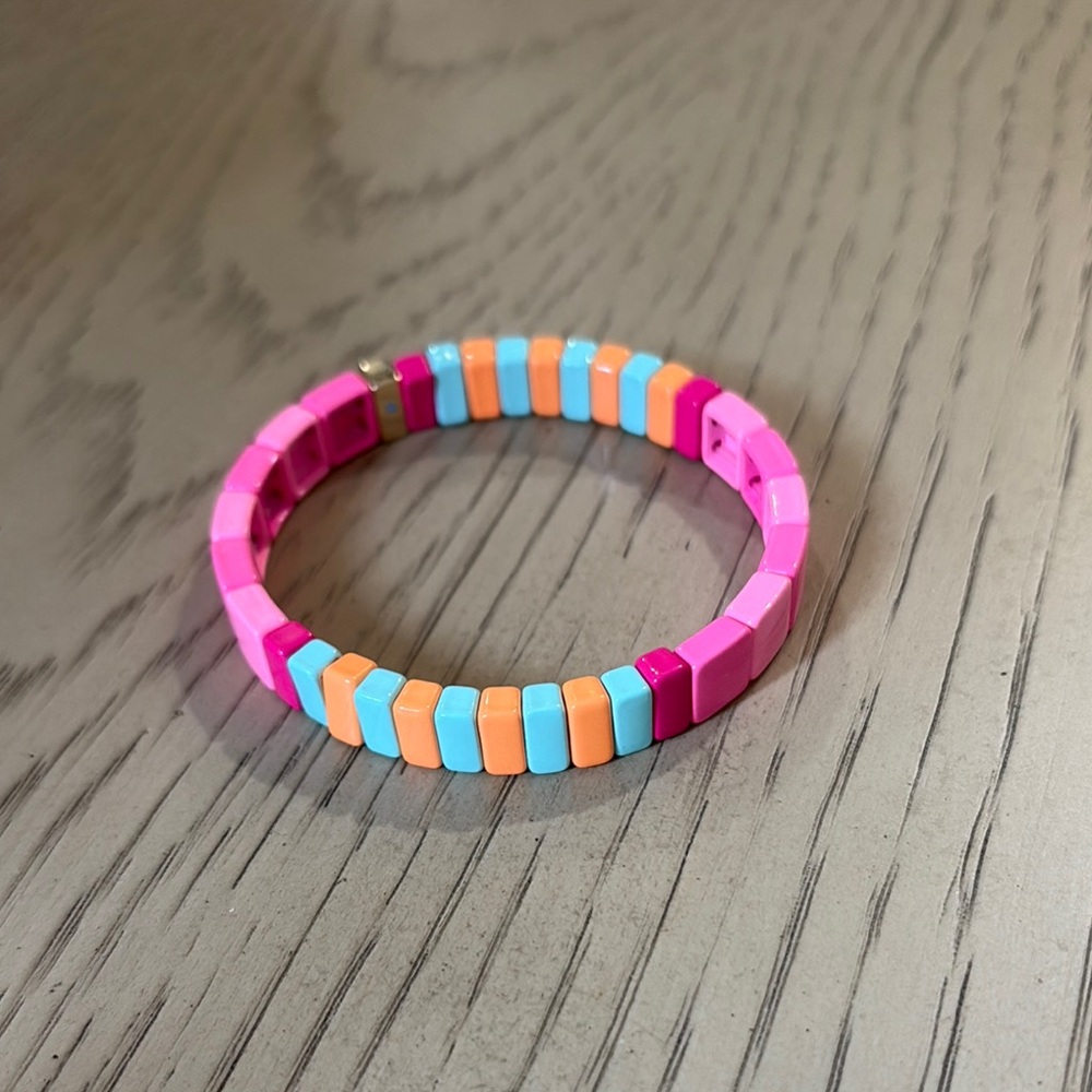 Roxanne Assoulin multi pink stretch bracelet
